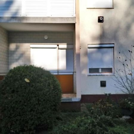 Fuesti Fecske Apartman Hajdúszoboszló Екстериор снимка