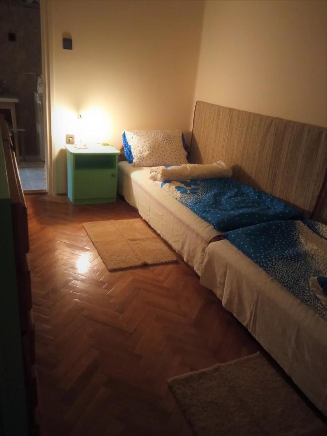 Fuesti Fecske Apartman Hajdúszoboszló Екстериор снимка