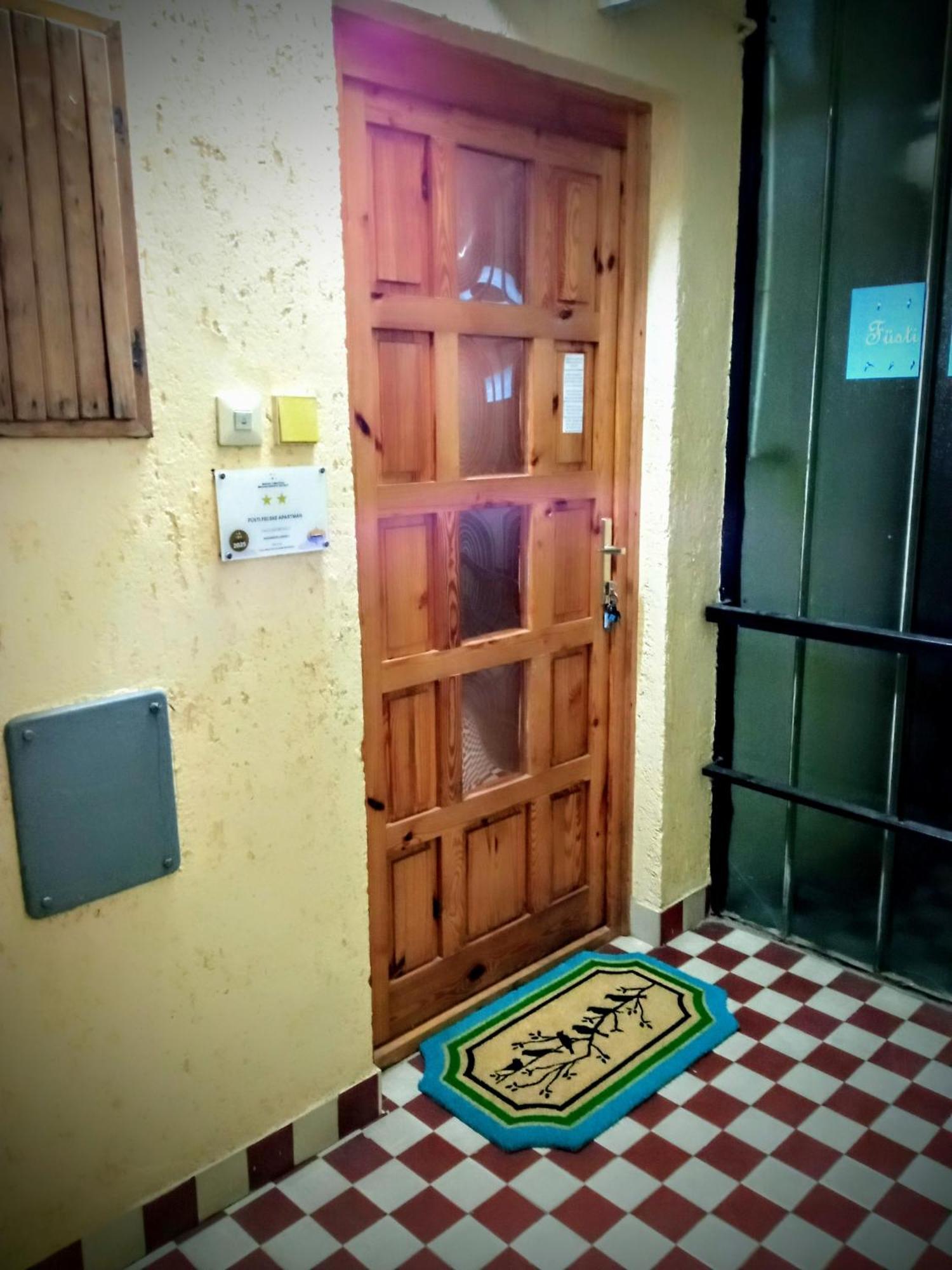 Fuesti Fecske Apartman Hajdúszoboszló Екстериор снимка